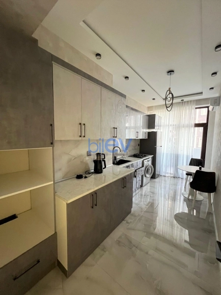 Aylıq Kirayə 3 otaqlı Yeni Tikili bina evi  125m², Bakı