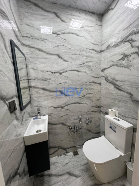 Aylıq Kirayə 3 otaqlı Yeni Tikili bina evi  125m², Bakı