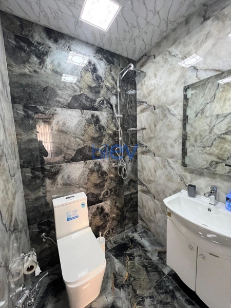Aylıq Kirayə 3 otaqlı Yeni Tikili bina evi  125m², Bakı