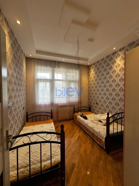 Aylıq Kirayə 3 otaqlı Köhnə Tikili bina evi  85m², Bakı