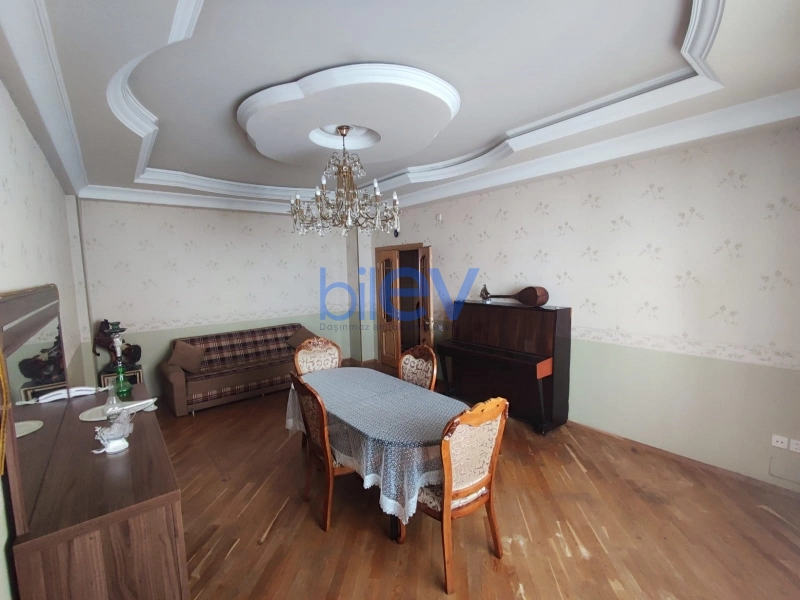 Aylıq Kirayə 3 otaqlı Köhnə Tikili bina evi  120m², Bakı