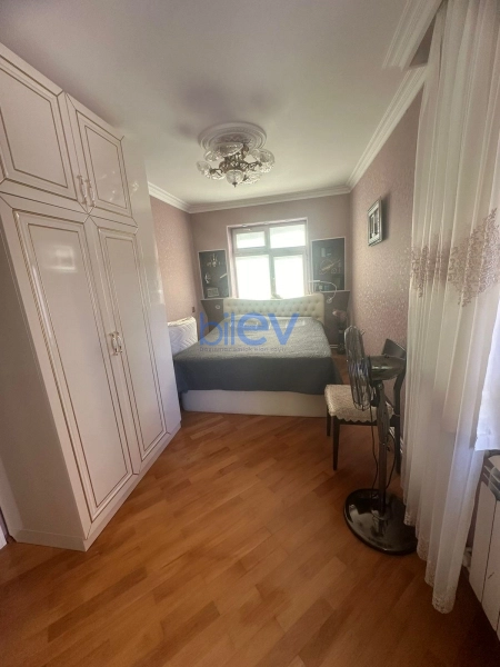 Aylıq Kirayə 2 otaqlı Köhnə Tikili bina evi  65m², Bakı