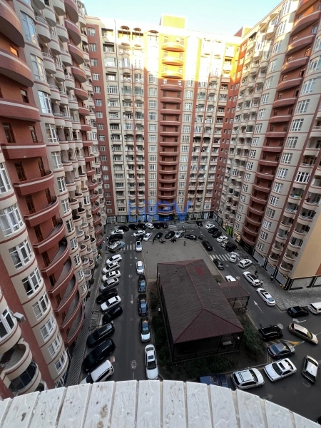 Aylıq Kirayə 3 otaqlı Yeni Tikili bina evi  140m², Bakı