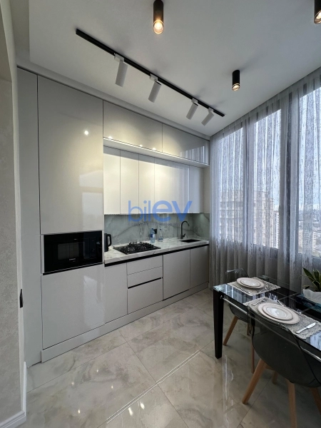 Aylıq Kirayə 2 otaqlı Yeni Tikili bina evi  85m², Bakı