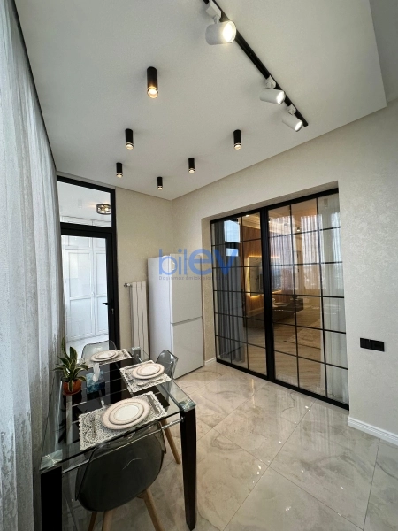 Aylıq Kirayə 2 otaqlı Yeni Tikili bina evi  85m², Bakı