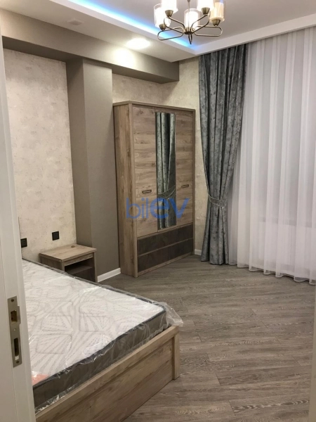 Aylıq Kirayə 3 otaqlı Yeni Tikili bina evi  110m², Bakı