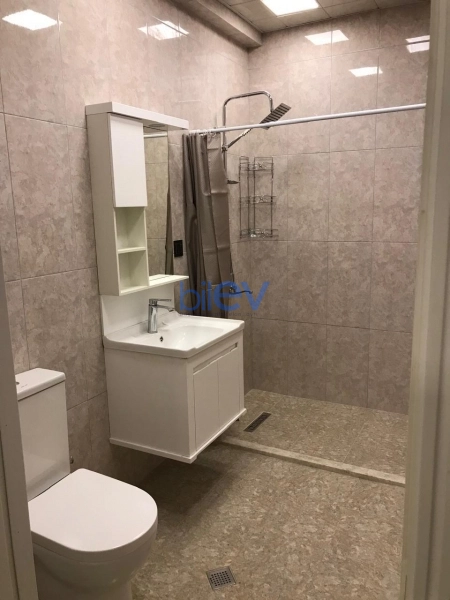 Aylıq Kirayə 3 otaqlı Yeni Tikili bina evi  110m², Bakı