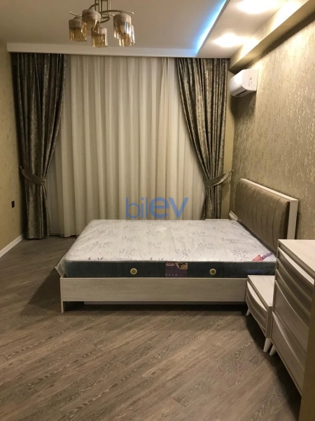 Aylıq Kirayə 3 otaqlı Yeni Tikili bina evi  110m², Bakı