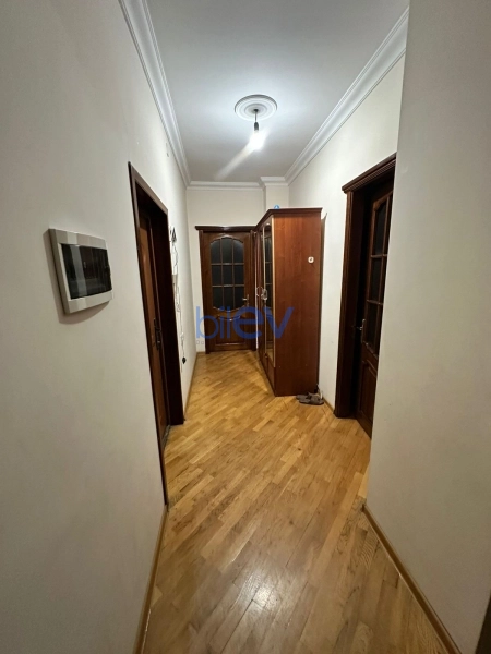 Aylıq Kirayə 2 otaqlı Yeni Tikili bina evi  90m², Bakı