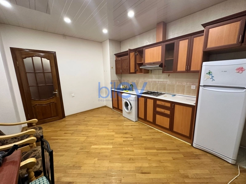 Aylıq Kirayə 2 otaqlı Yeni Tikili bina evi  90m², Bakı