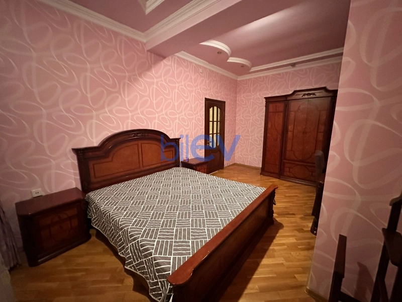 Aylıq Kirayə 3 otaqlı Yeni Tikili bina evi  145m², Bakı