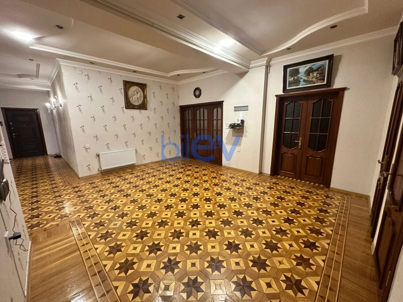 Aylıq Kirayə 3 otaqlı Yeni Tikili bina evi  145m², Bakı