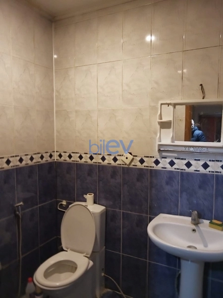 Aylıq Kirayə 2 otaqlı Köhnə Tikili bina evi  70m², Bakı