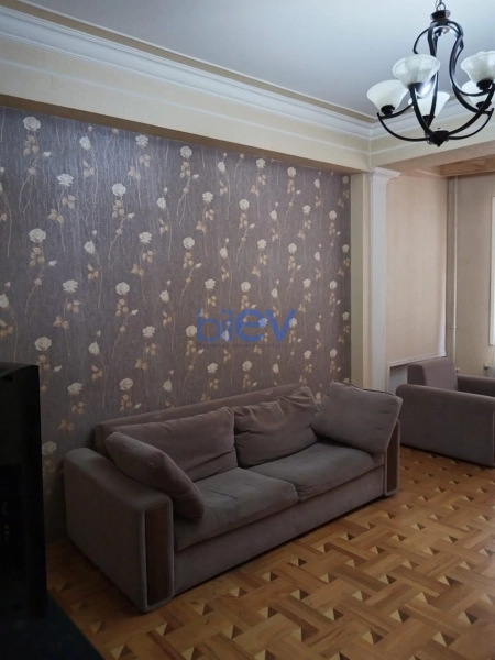 Aylıq Kirayə 2 otaqlı Köhnə Tikili bina evi  70m², Bakı