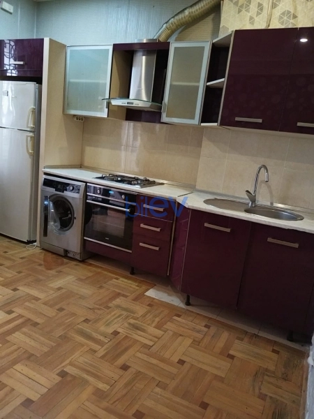 Aylıq Kirayə 2 otaqlı Köhnə Tikili bina evi  70m², Bakı