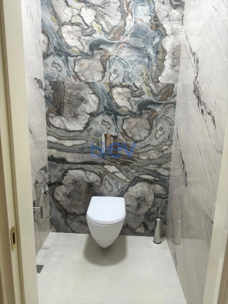 Aylıq Kirayə 3 otaqlı Yeni Tikili bina evi  121m², Bakı