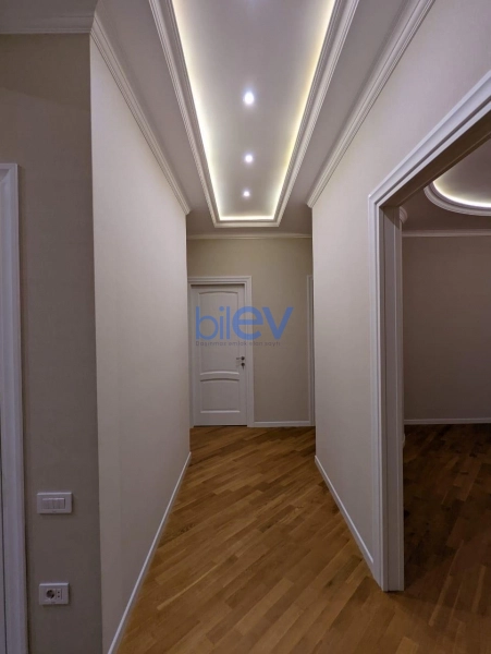 Aylıq Kirayə 3 otaqlı Yeni Tikili bina evi  95m², Bakı