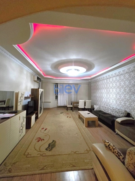Aylıq Kirayə 3 otaqlı Yeni Tikili bina evi  140m², Bakı