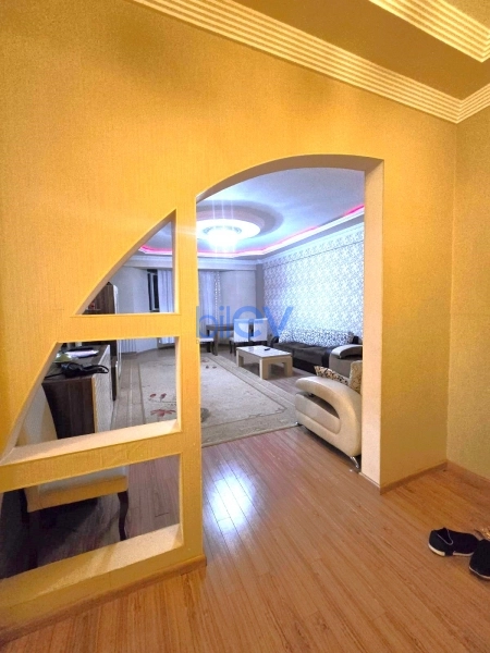 Aylıq Kirayə 3 otaqlı Yeni Tikili bina evi  140m², Bakı