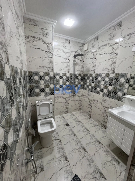 Aylıq Kirayə 2 otaqlı Köhnə Tikili bina evi  40m², Bakı