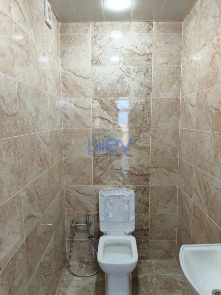 Aylıq Kirayə 3 otaqlı Yeni Tikili bina evi  130m², Bakı