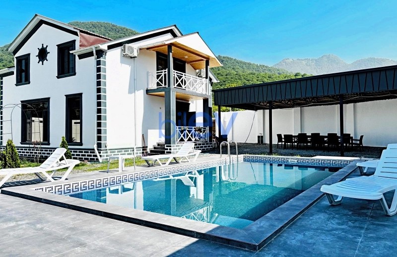 Günlük Kirayə 4 otaqlı Villa  300m², Qəbələ