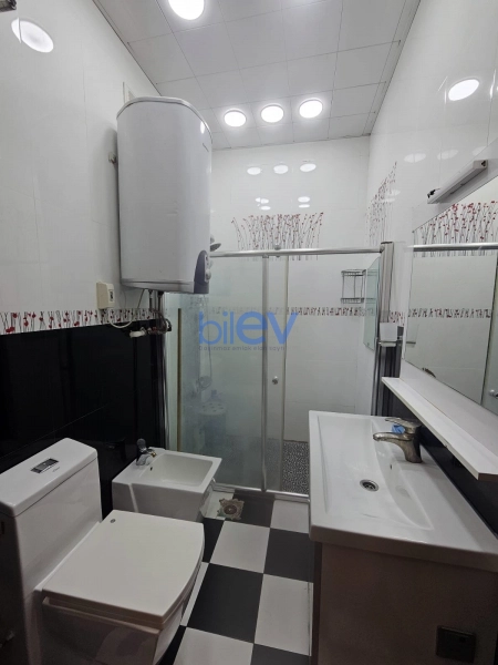 Satış 4 otaqlı Köhnə Tikili bina evi  110m², Bakı