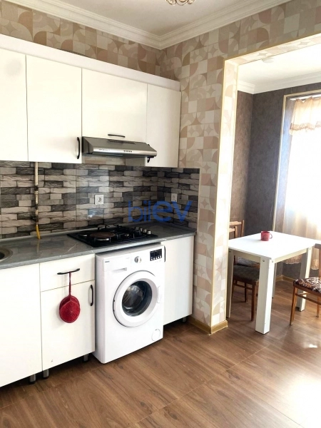 Aylıq Kirayə 2 otaqlı Köhnə Tikili bina evi  62m², Bakı