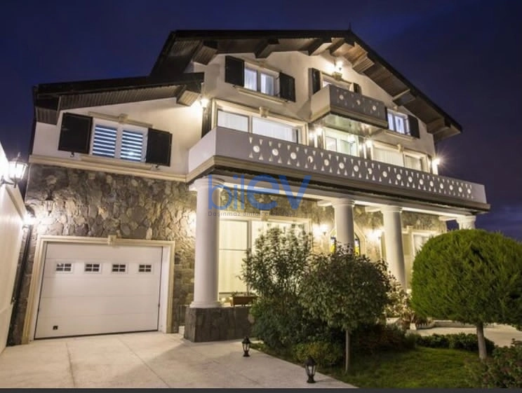 Günlük Kirayə 5 otaqlı Bağ evi  1000m², Bakı