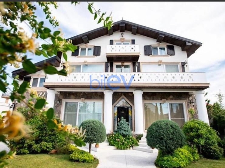 Günlük Kirayə 5 otaqlı Bağ evi  1000m², Bakı