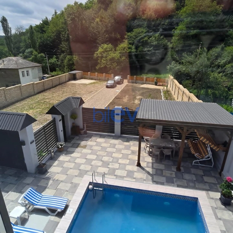 Günlük Kirayə 5 otaqlı Bağ evi  1000m², Bakı