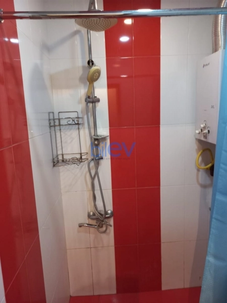 Aylıq Kirayə 3 otaqlı Köhnə Tikili bina evi  68m², Bakı