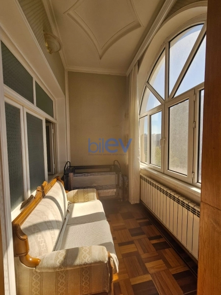 Satış 4 otaqlı Köhnə Tikili bina evi  110m², Bakı