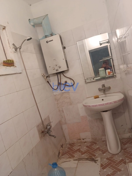 Aylıq Kirayə 3 otaqlı Köhnə Tikili bina evi  100m², Bakı