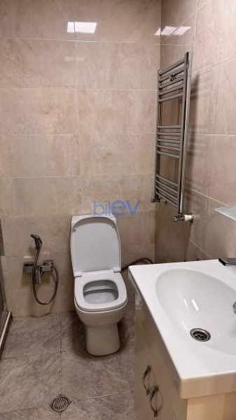 Aylıq Kirayə 2 otaqlı Yeni Tikili bina evi  65m², Bakı