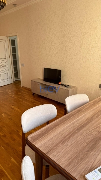 Aylıq Kirayə 2 otaqlı Yeni Tikili bina evi  65m², Bakı