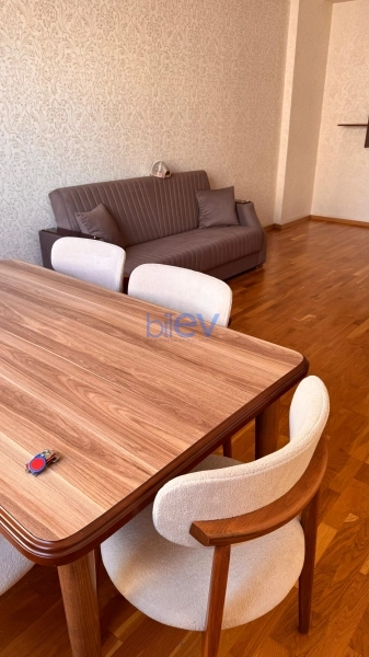 Aylıq Kirayə 2 otaqlı Yeni Tikili bina evi  65m², Bakı