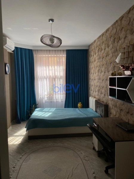 Aylıq Kirayə 3 otaqlı Yeni Tikili bina evi  170m², Bakı