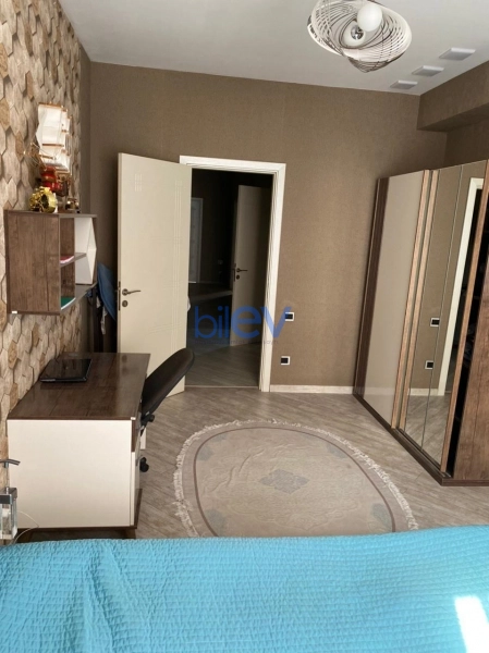 Aylıq Kirayə 3 otaqlı Yeni Tikili bina evi  170m², Bakı