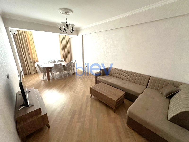 Aylıq Kirayə 3 otaqlı Yeni Tikili bina evi  130m², Bakı