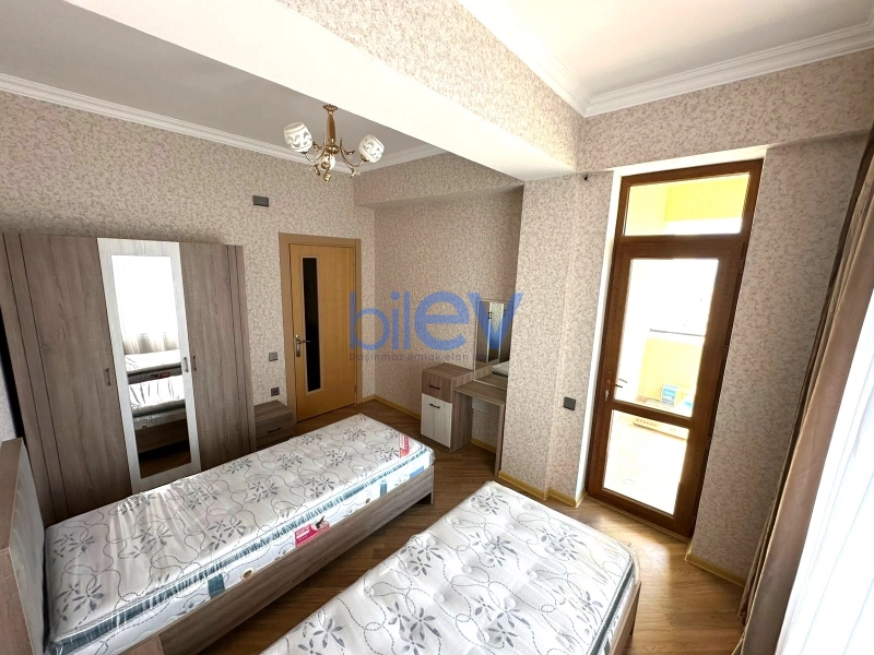 Aylıq Kirayə 3 otaqlı Yeni Tikili bina evi  130m², Bakı