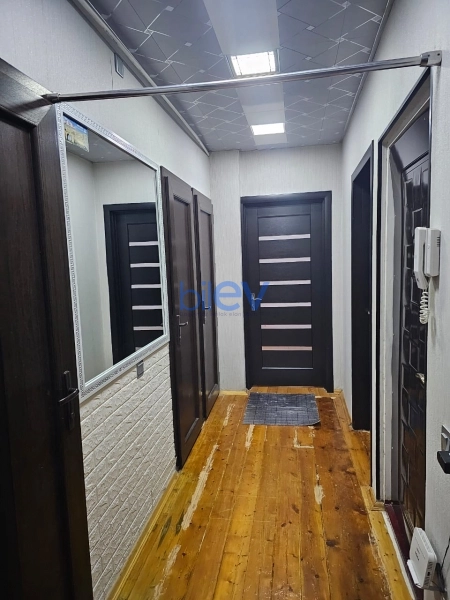 Aylıq Kirayə 2 otaqlı Köhnə Tikili bina evi  60m², Bakı