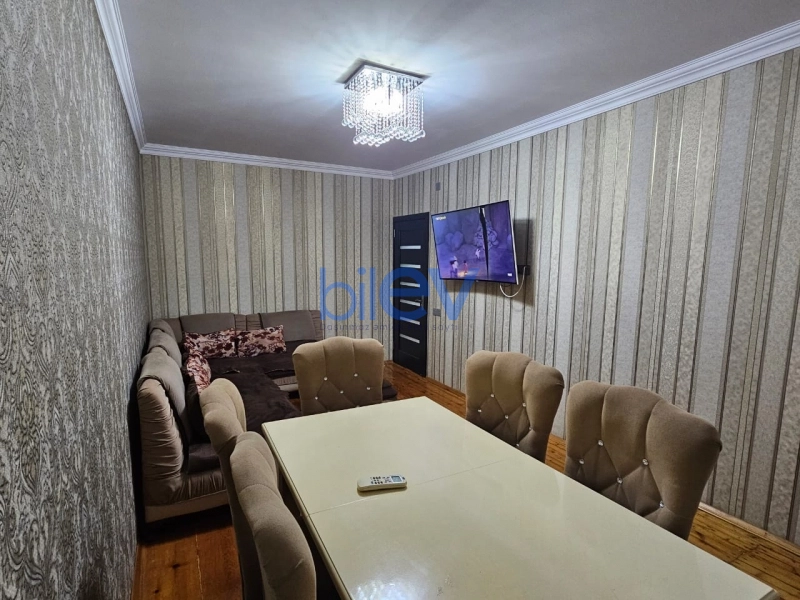 Aylıq Kirayə 2 otaqlı Köhnə Tikili bina evi  60m², Bakı