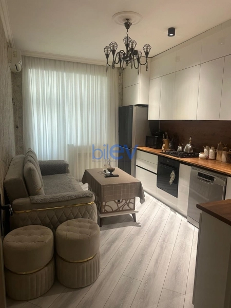 Aylıq Kirayə 2 otaqlı Yeni Tikili bina evi  85m², Bakı