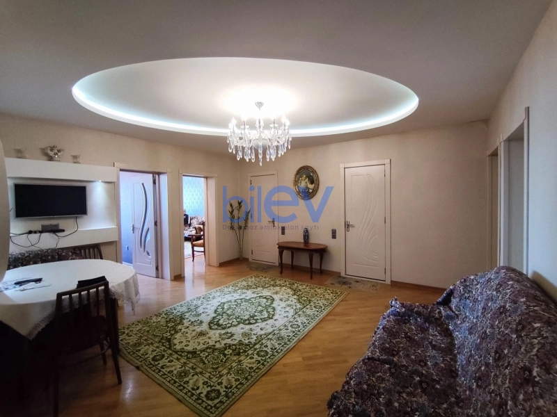 Aylıq Kirayə 3 otaqlı Yeni Tikili bina evi  130m², Bakı
