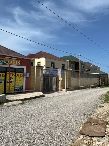 Satış 5 otaqlı Həyət evi  180m², Bakı