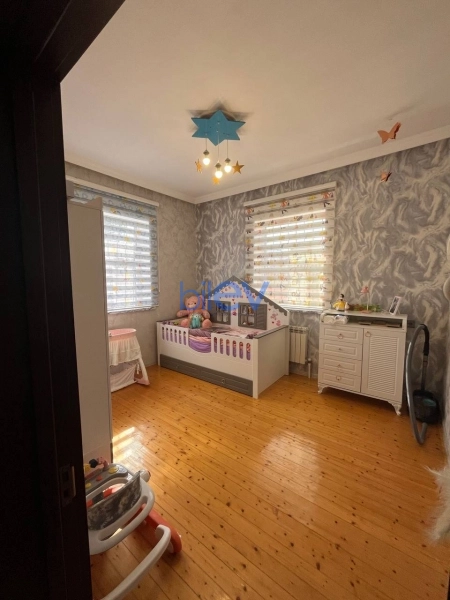 Satış 5 otaqlı Həyət evi  180m², Bakı
