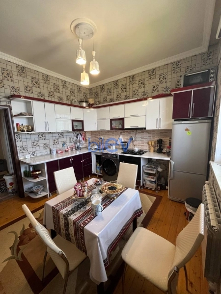 Satış 5 otaqlı Həyət evi  180m², Bakı