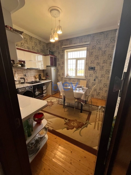 Satış 5 otaqlı Həyət evi  180m², Bakı