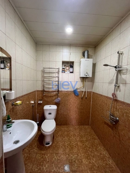 Satış 5 otaqlı Həyət evi  180m², Bakı
